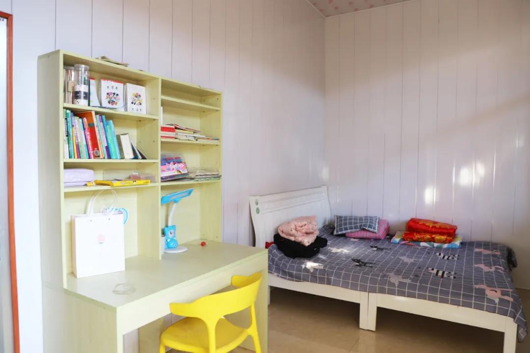 一處小屋 無限希望—團(tuán)區(qū)委攜手長(zhǎng)田實(shí)業(yè)到捐建“希望小屋”走訪慰問