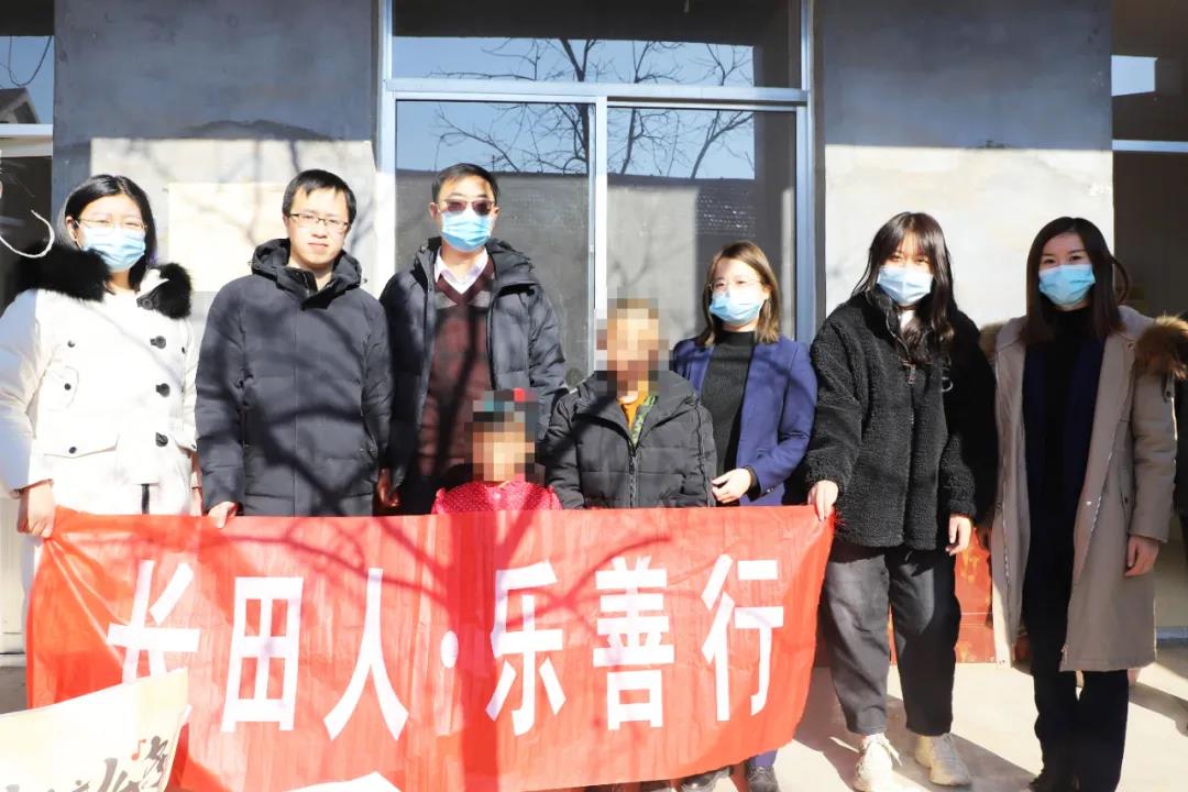 一處小屋 無限希望—團(tuán)區(qū)委攜手長(zhǎng)田實(shí)業(yè)到捐建“希望小屋”走訪慰問