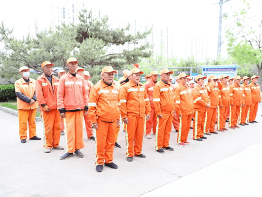 愛心傳遞 溫情捐贈(zèng)—長(zhǎng)田實(shí)業(yè)向環(huán)衛(wèi)工人捐贈(zèng)環(huán)衛(wèi)服裝1200余套